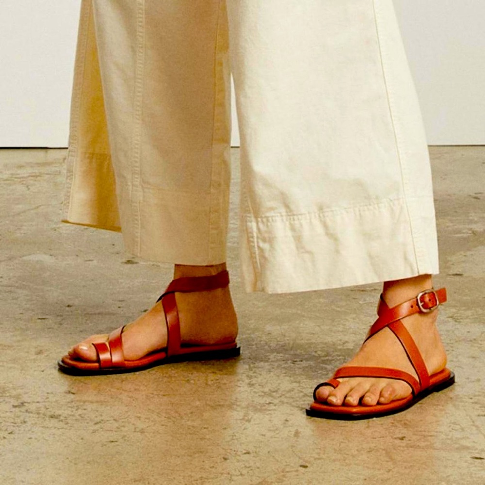 Everlane Italian Cross Over Sandal W size 7